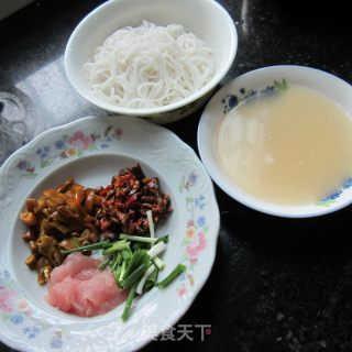 Hot and Sour Noodles recipe