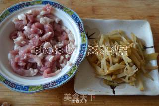 Noodles with Mustard Pork recipe