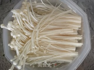 Enoki Mushroom with Garlic recipe