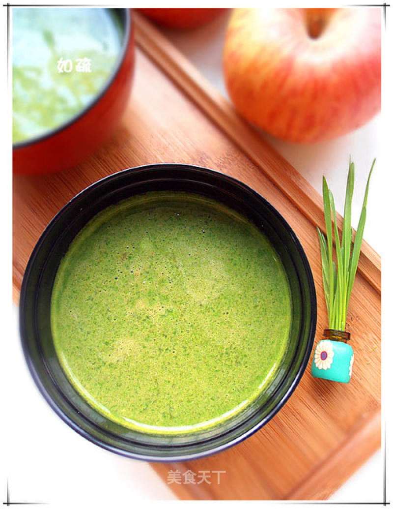 Apple Lemon Wheatgrass Juice recipe