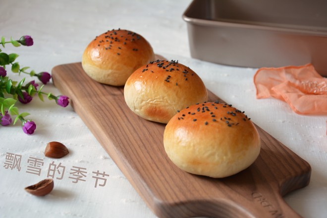 Brown Wheat Bean Paste Meal Buns recipe