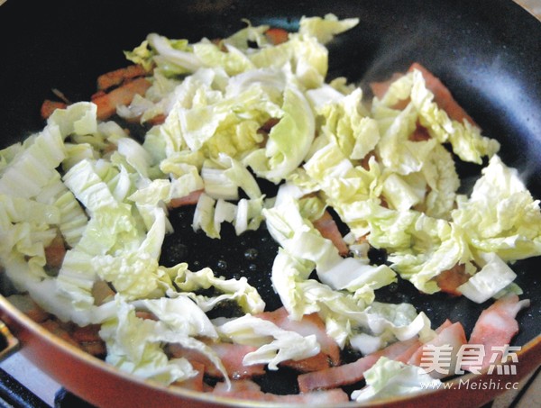 Stir-fried Rice Cake with Cabbage recipe