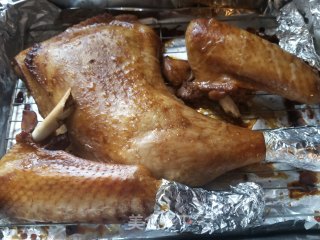 Honey-glazed Turkey Leg and Chicken Wings recipe