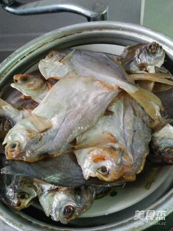 Steamed Pomfret recipe