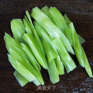 Scrambled Eggs with Lettuce recipe