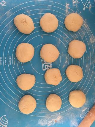 Milk Scented Meal Buns recipe