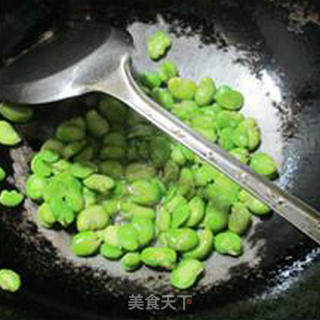 Stir-fried Broad Bean Meat with Leek Sprouts recipe