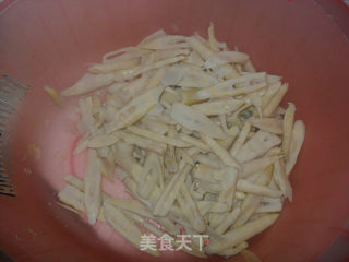 Stir-fried Pork with Bitter Bamboo Shoots recipe