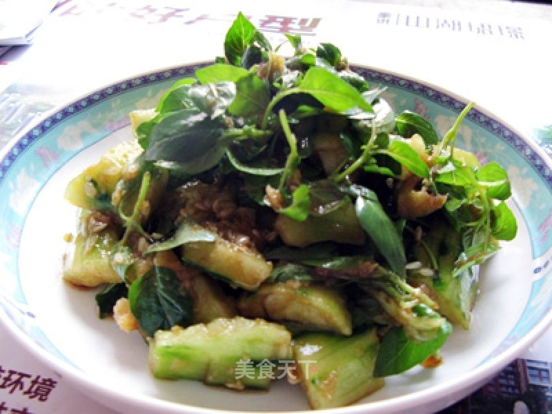 Summer is Not for Gold --- Nine-story Tower Cold Cucumber recipe