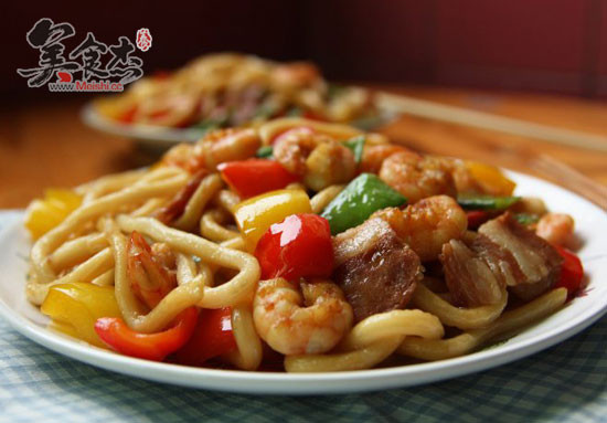 Fried Udon Noodles with Shrimp recipe
