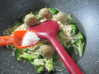 Beef Balls and Broccoli Boiled Dried Shreds recipe