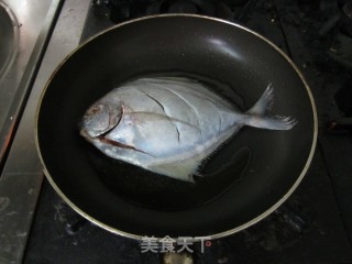 Pan-fried Pomfret recipe