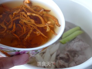 [cordyceps Flower Yam Big Bone Decoction] A Good Tonic with Flat Taste and Sweet Taste recipe