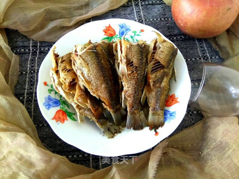 Fried Small Crucian Carp recipe