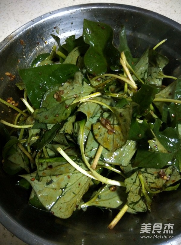 Cold Root and Young Leaves recipe