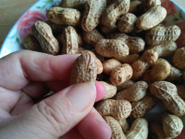 Boiled Spiced Tender Peanuts recipe