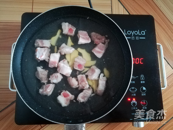 Lotus Root Pork Ribs Soup recipe