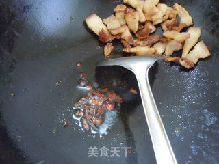 Good Food for Detoxification and Weight Loss---fried Black Fungus with Meat Residue recipe