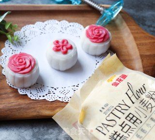 Cranberry Snowy Mooncakes recipe