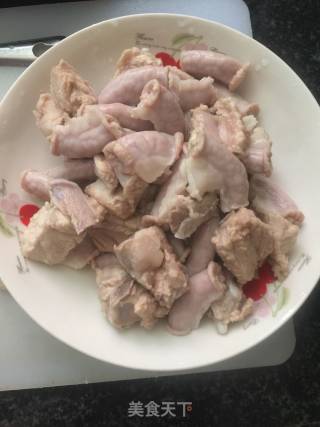 Braised Pork Ribs in Small Intestine recipe