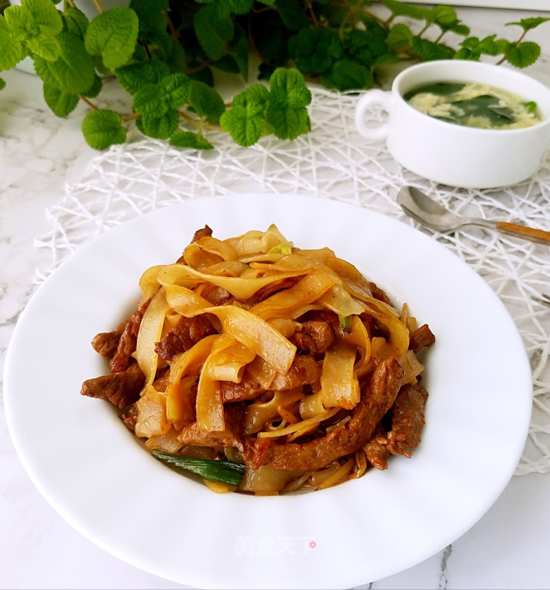 Stir-fried Niuhe recipe
