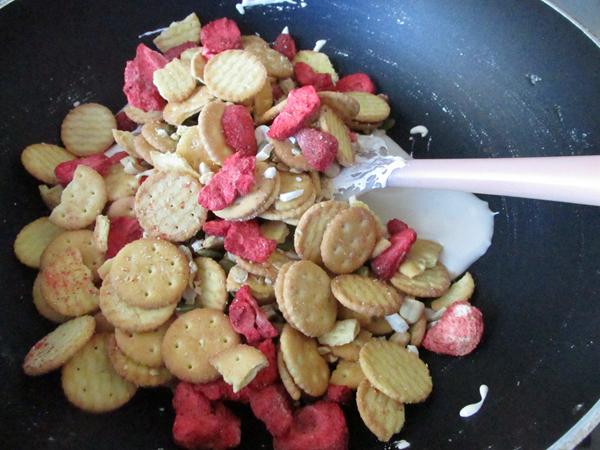 Strawberry Snowflakes recipe