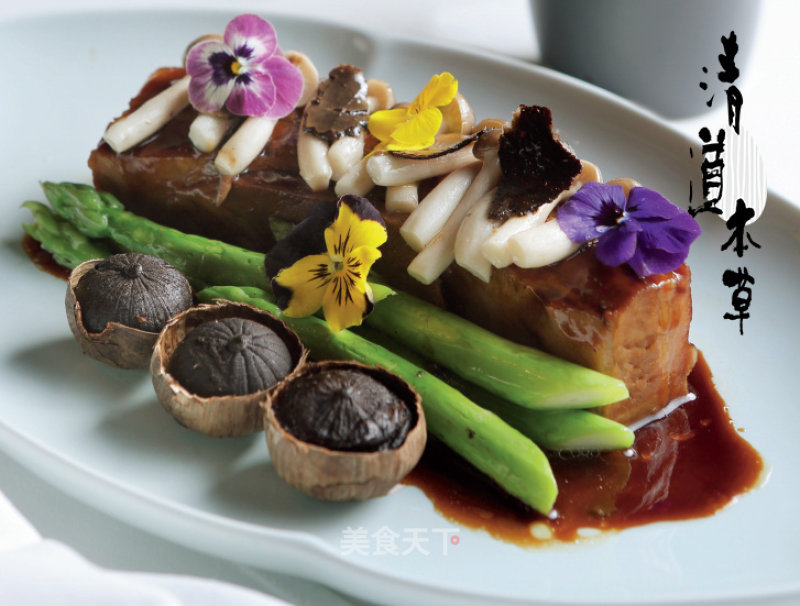 Black Garlic Fungus Black Pork Belly recipe