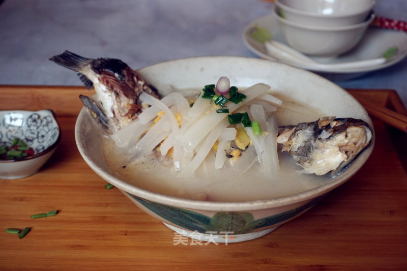 Carp Soup with Shredded Radish recipe