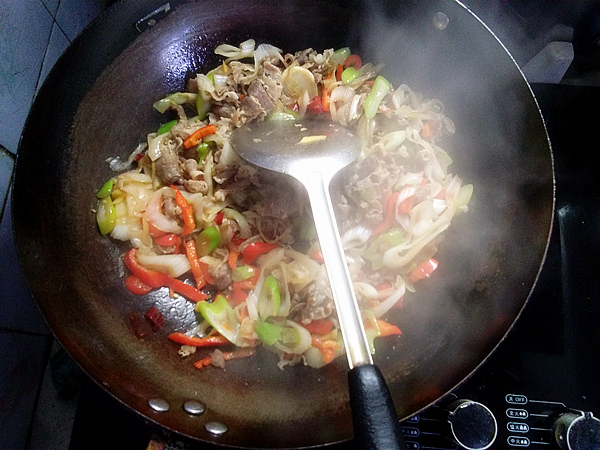 Stir-fried Lamb Slices with Scallions recipe