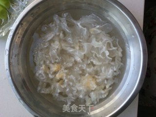 Tremella and Egg Soup recipe