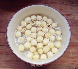 Small Intestine Lotus Seed Soup recipe