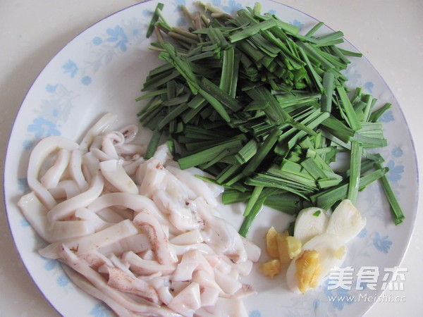 Fried Squid with Chives recipe