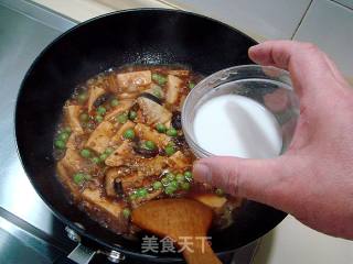 Tofu Braised with Seafood Meat Sauce recipe