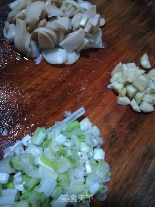 Braised King Pleurotus with Green Vegetables and Tofu recipe