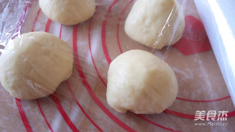 Hazelnut Flesh Buns recipe