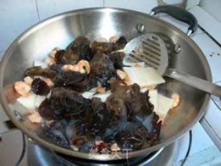 Fried Shrimp Balls with Yam Fungus recipe