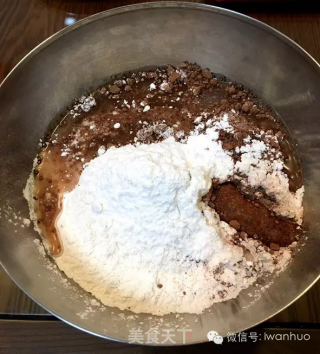 Big, Soft and Bursting Dessert, Chocolate Glutinous Rice Syrup (with Detailed Steps Diagram) recipe