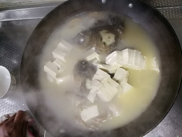 Fish Head Tofu Soup recipe