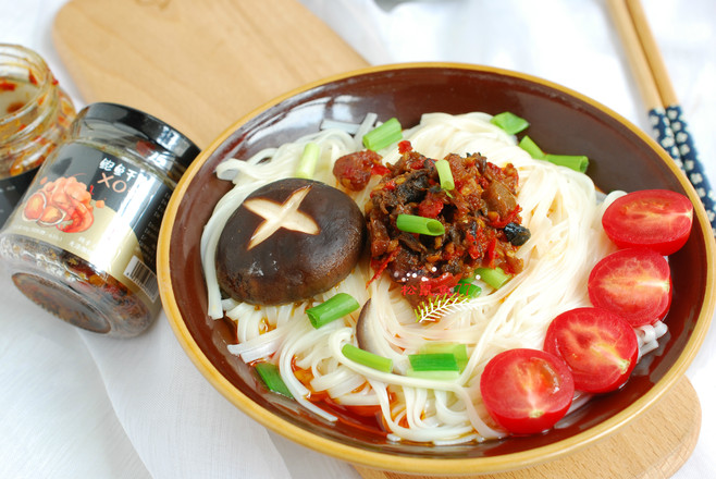 Noodles with Scallops and Abalone Sauce recipe