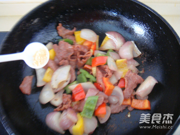 Beef Slices with Pepper and Onion recipe