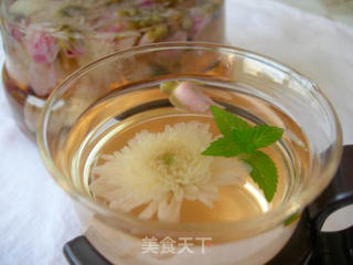 Red and White Double Flower Drink recipe