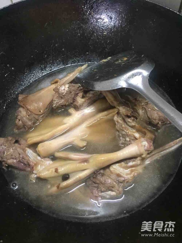 Braised Duck Chin in Sauce recipe