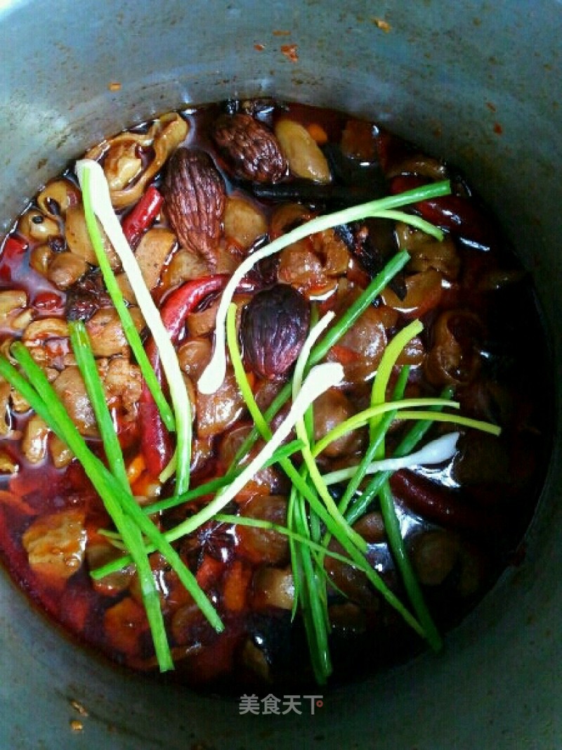 Braised Sausage with Fungus and Potatoes recipe