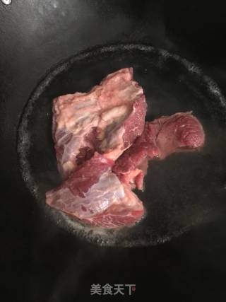 Braised Beef Brisket with White Radish recipe