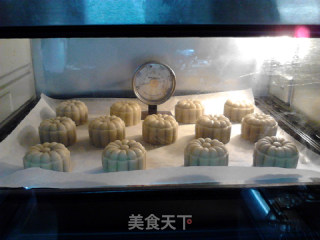 Chestnut Ham Mooncakes recipe