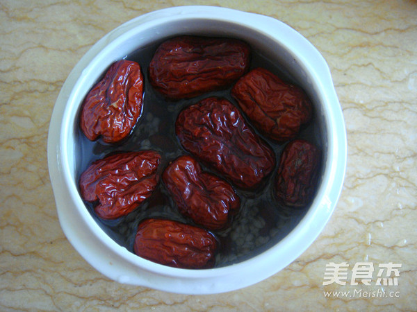 Barley, Red Date, Fresh Lily, Brown Sugar Water recipe