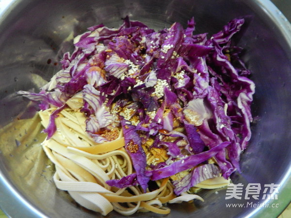 Purple Cabbage Mixed with Tofu Skin recipe