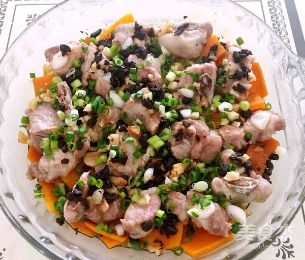 Steamed Pork Ribs with Pumpkin in Microwave Black Bean Sauce recipe