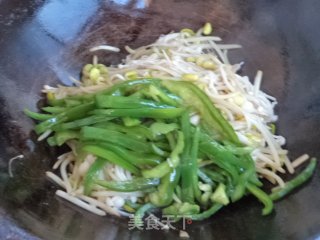 Fried Enoki Mushroom with Soybean Sprouts recipe