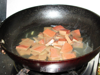 Braised Pork Blood with Sliced Meat and Fungus recipe